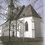 Kostel sv. Jana Křtitele – tzv. „Horní kostel“ – filiální, byl postaven v r. 1640 a je zasvěcen sv. Janu Křtiteli. Původní barokní interiér byl v r. 1891 přestavěn do gotického slohu. V kostele je umístěn soubor čtrnácti zastavení Křížové cesty, kterou daroval světově známý rodák z Frenštátu p.R. sochař Albín Polášek.